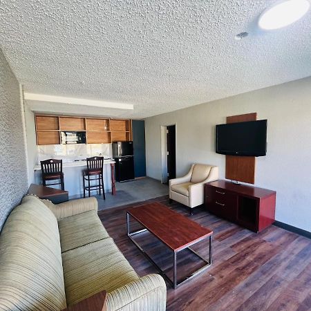 North Villa Extended Stay Houston Bagian luar foto
