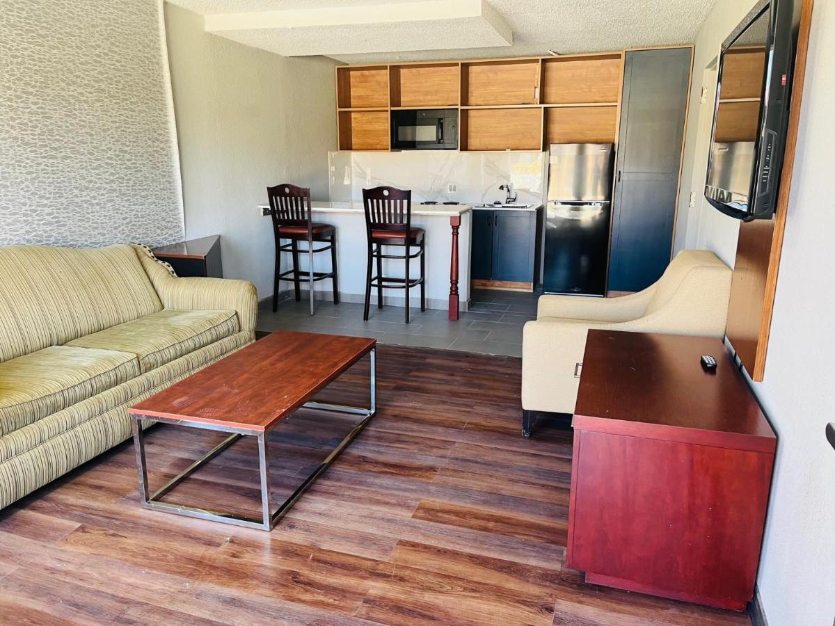 North Villa Extended Stay Houston Bagian luar foto