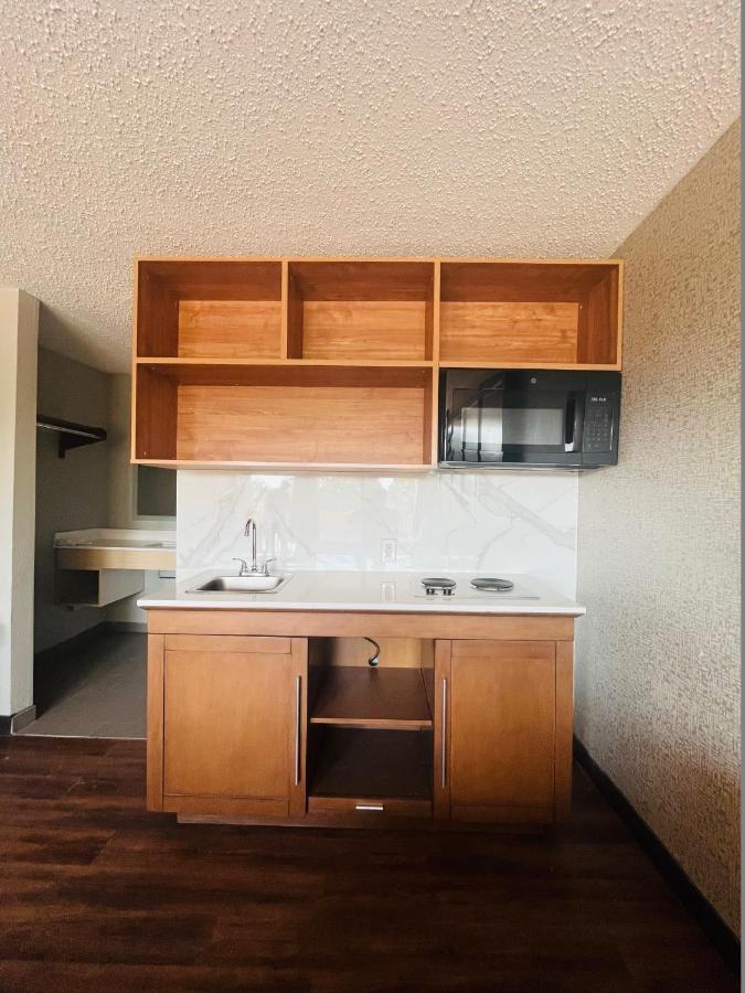 North Villa Extended Stay Houston Bagian luar foto