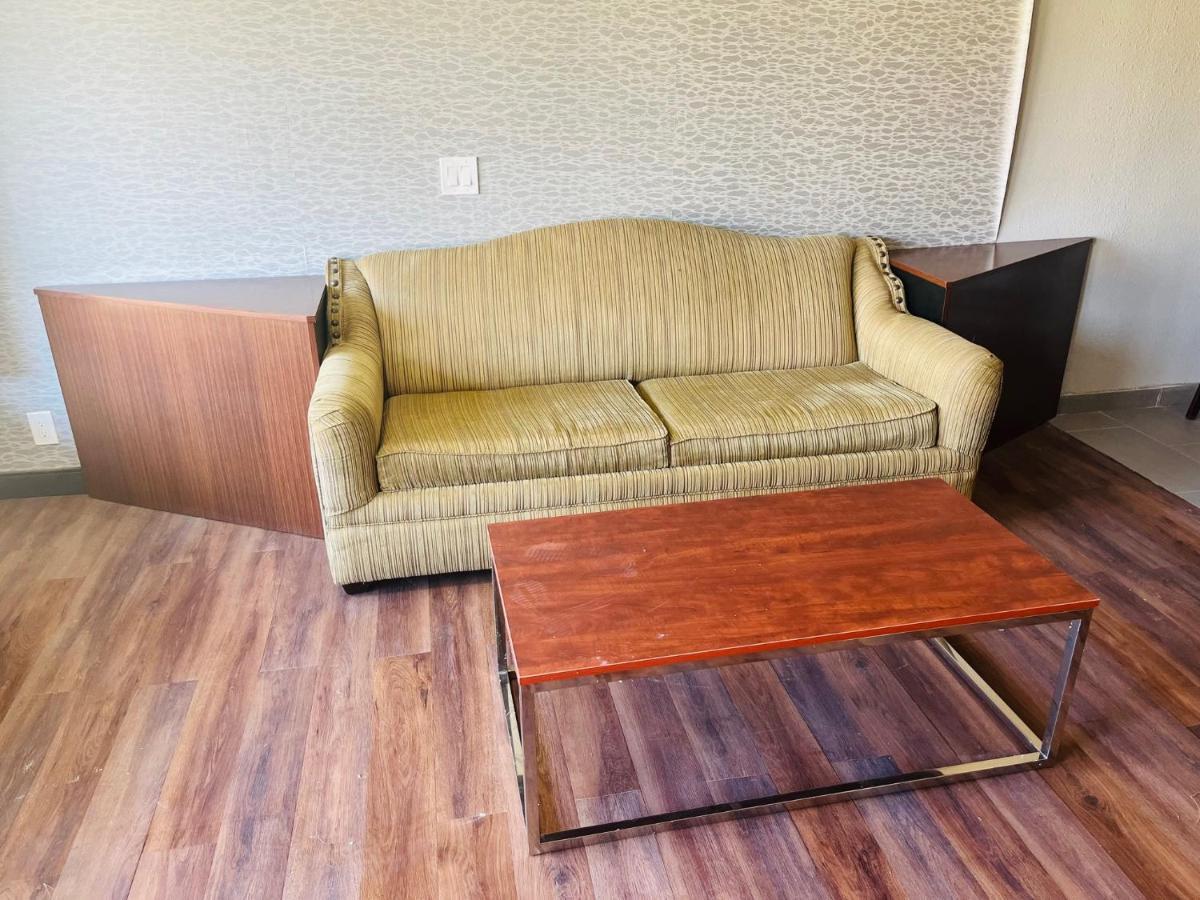 North Villa Extended Stay Houston Bagian luar foto