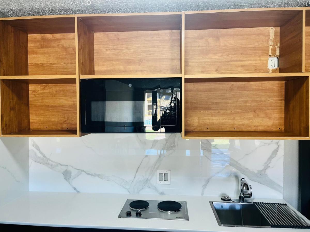 North Villa Extended Stay Houston Bagian luar foto