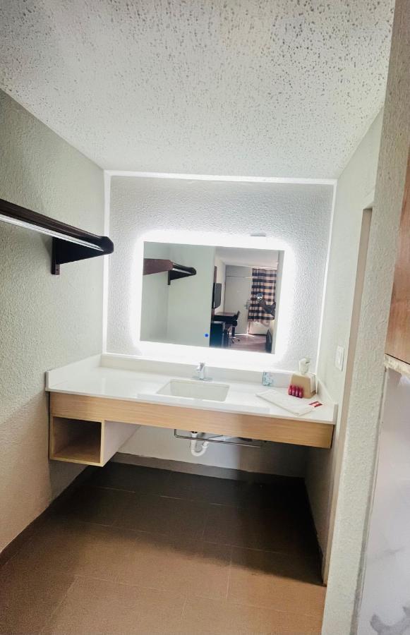 North Villa Extended Stay Houston Bagian luar foto