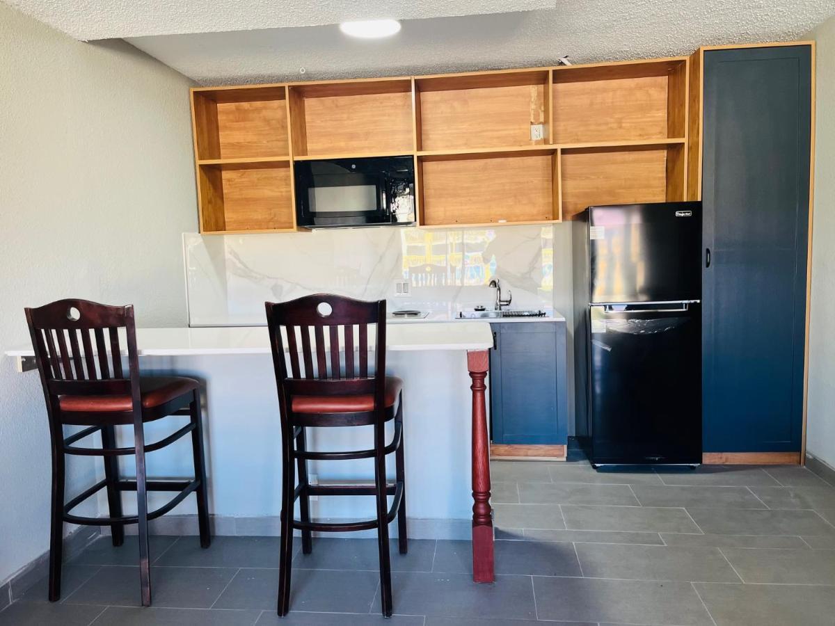 North Villa Extended Stay Houston Bagian luar foto