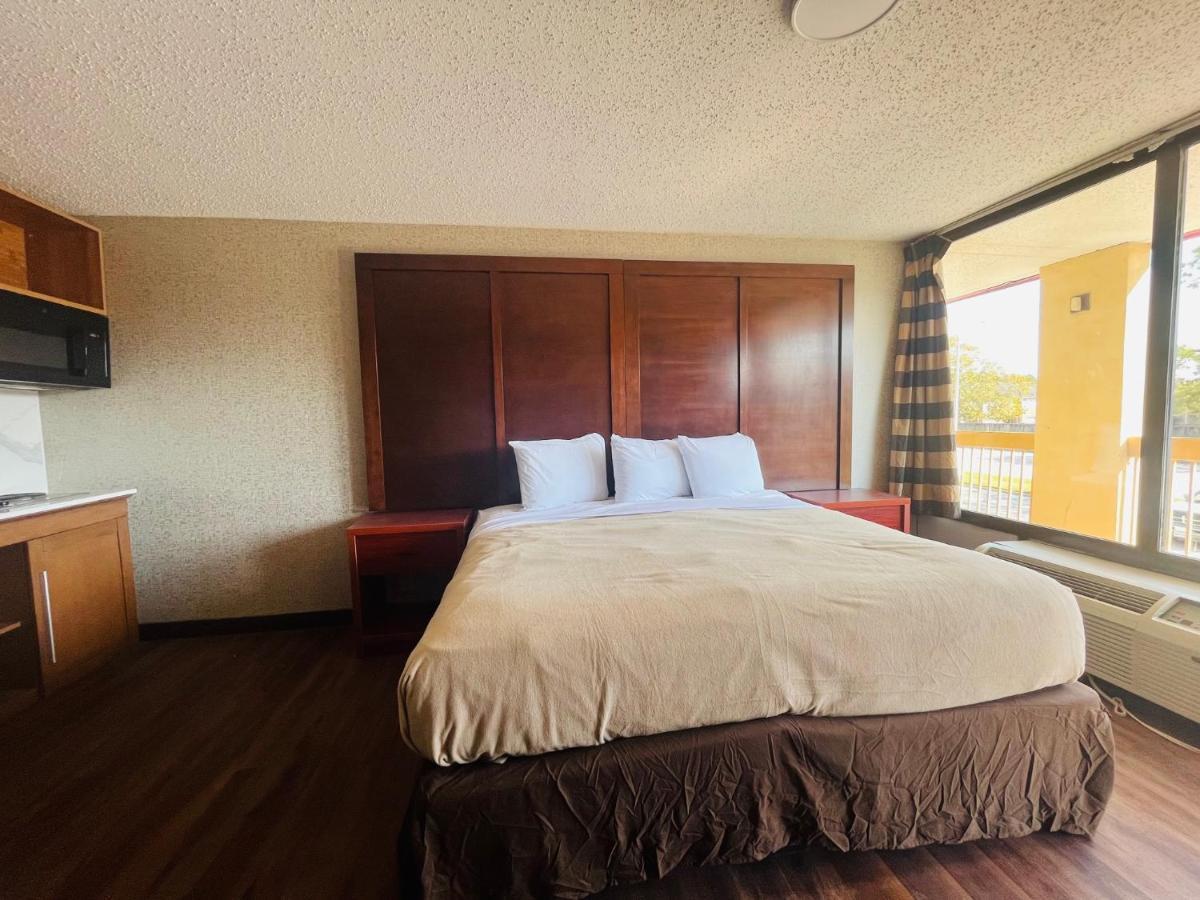 North Villa Extended Stay Houston Bagian luar foto